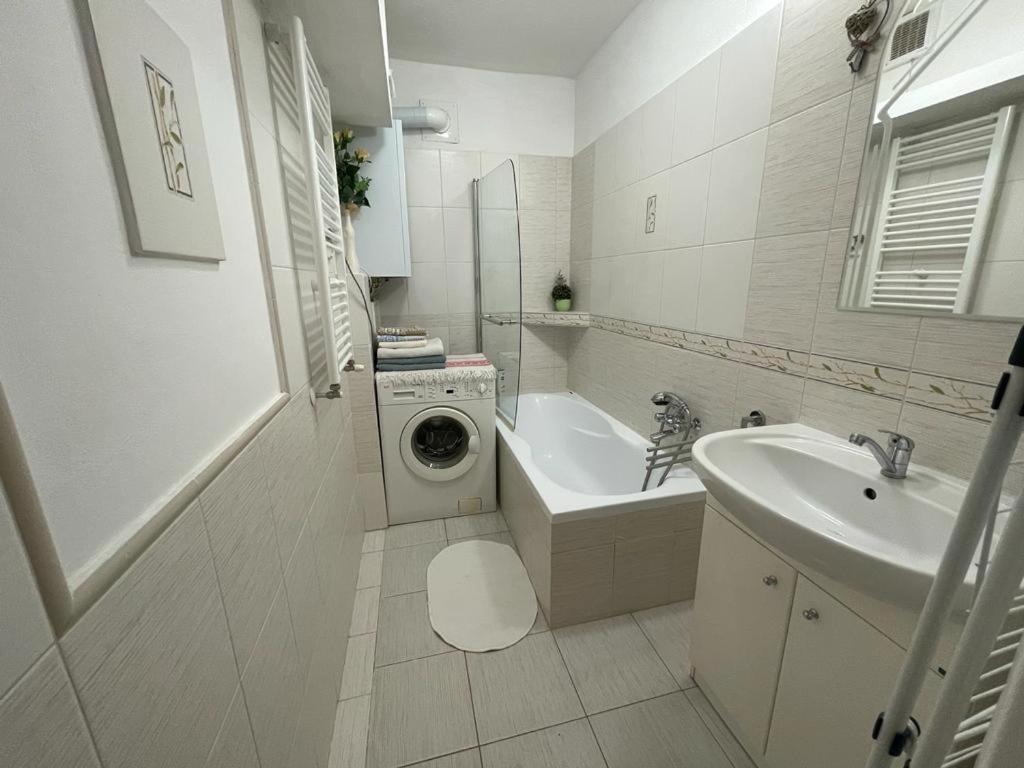 Attic Flat In The Center Leilighet Bratislava Eksteriør bilde
